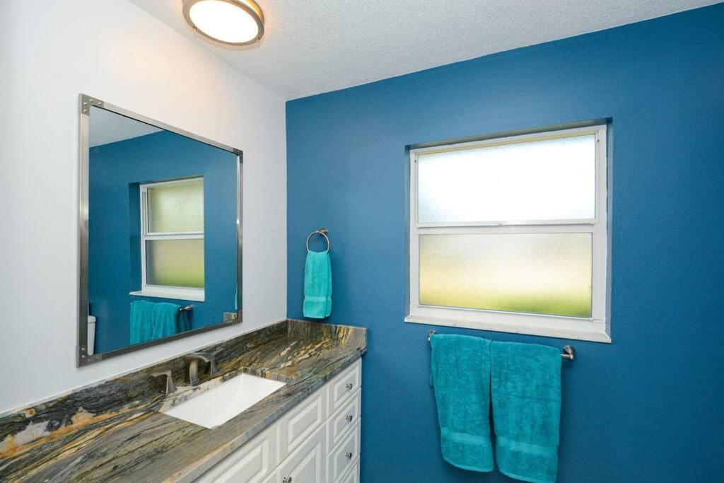 Cozy, Fido-Friendly Pool Home Just 4 Miles To The Beach! Venice Exterior foto